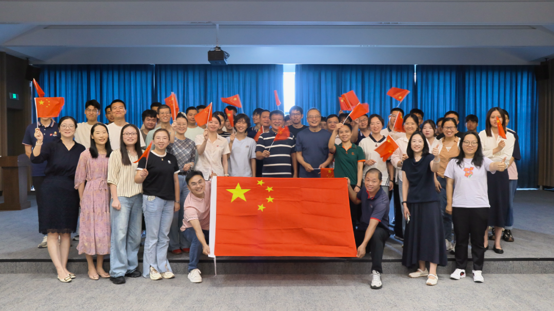 愿以吾辈之青春 捍卫盛世之中华 | 江苏AC米兰体育组织观看九三阅兵仪式 愿以吾辈之青春 捍卫盛世之中华 | 江苏AC米兰体育组织观看九三阅兵仪式