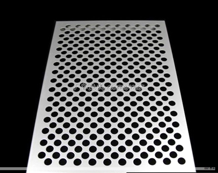 不锈钢复合板是一种双金属材料,由不锈钢覆层与碳钢或低合金钢等基层通过复合轧制实现结合。覆层提供耐蚀性能,基层提供强度,二者协同作用显著降低不锈钢用量,具有良好的综合性价比和广阔应用前景。 不锈钢复合板是一种双金属材料,由不锈钢覆层与碳钢或低合金钢等基层通过复合轧制实现结合。覆层提供耐蚀性能,基层提供强度,二者协同作用显著降低不锈钢用量,具有良好的综合性价比和广阔应用前景。