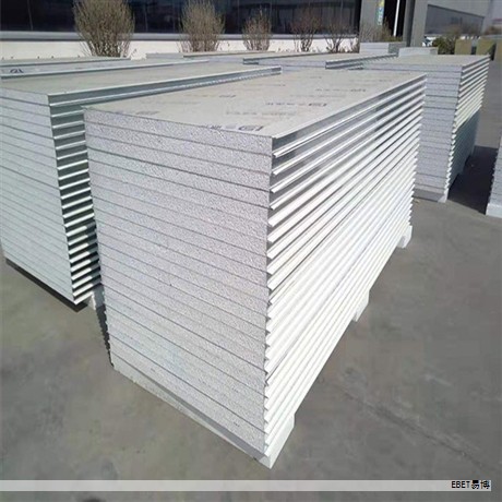 1. 外观与表面质量:边缘切割整齐无毛刺裂边,表面干净色泽均匀,无明显划伤;装饰面无压痕、印痕和凹凸残迹;涂层表面均匀,无色差、流痕、裂纹、气泡、夹杂物等缺陷。 1. 外观与表面质量:边缘切割整齐无毛刺裂边,表面干净色泽均匀,无明显划伤;装饰面无压痕、印痕和凹凸残迹;涂层表面均匀,无色差、流痕、裂纹、气泡、夹杂物等缺陷。