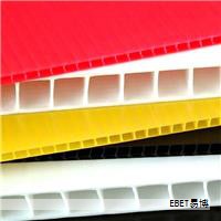 石材复合板是一种将多种石材材料通过专用工艺层层结合在一起的新型装饰材料。它在保留天然石材质感的基础上,具备更轻薄、加工性更强、使用寿命更稳健等优点,广泛应用于建筑外墙、室内天花与墙面装饰等场景。 石材复合板是一种将多种石材材料通过专用工艺层层结合在一起的新型装饰材料。它在保留天然石材质感的基础上,具备更轻薄、加工性更强、使用寿命更稳健等优点,广泛应用于建筑外墙、室内天花与墙面装饰等场景。