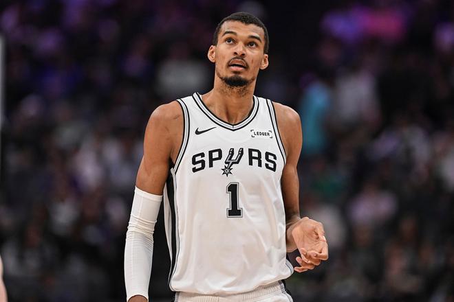 NBA常规赛排名出炉 骑士火箭湖人强势崛起