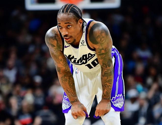 德罗赞41分+11助攻创生涯新高 科迪威廉姆斯34分助