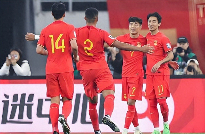 山东鲁能引援成果显著 阿尔瓦雷成后防核心 左后