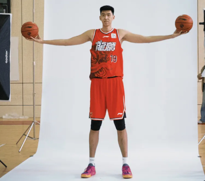 徐昕获NBA试训邀请 西热力江：天赋出众引关注