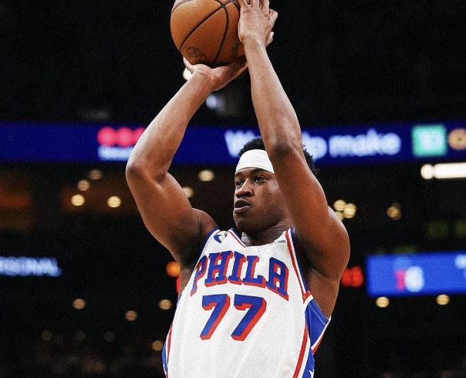 20岁新秀VJ-埃奇库姆季后赛砍30+10创历史最年轻纪