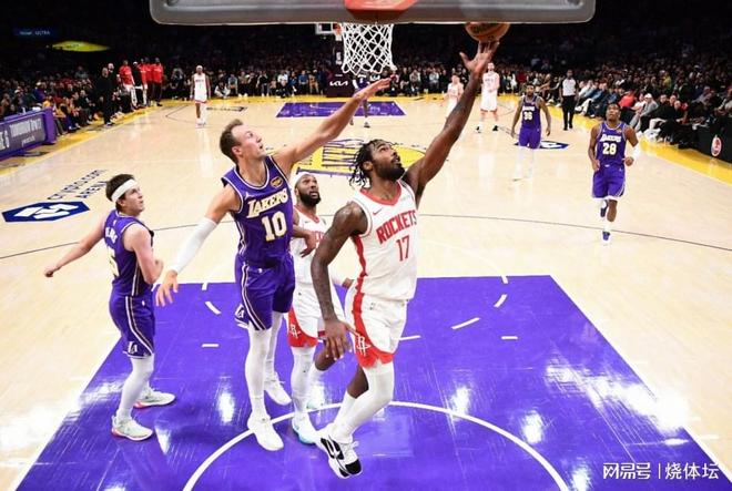 NBA季后赛激战正酣 活塞骑士晋级悬念待解